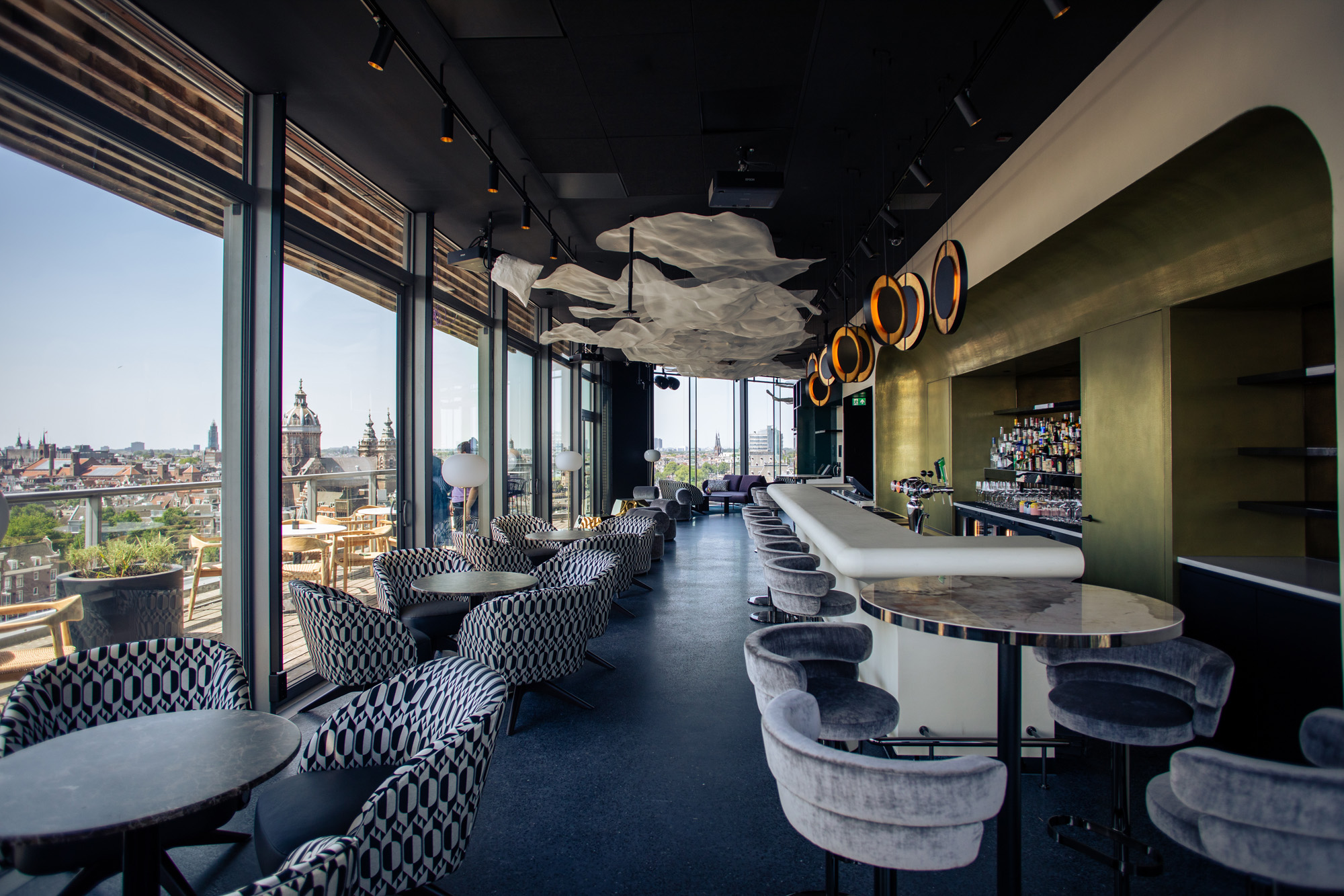 LuminAir Rooftop Bar Hilton Amsterdam Bureau Vandervorm LuminAir Rooftop Bar Hilton Amsterdam Bureau Vandervorm