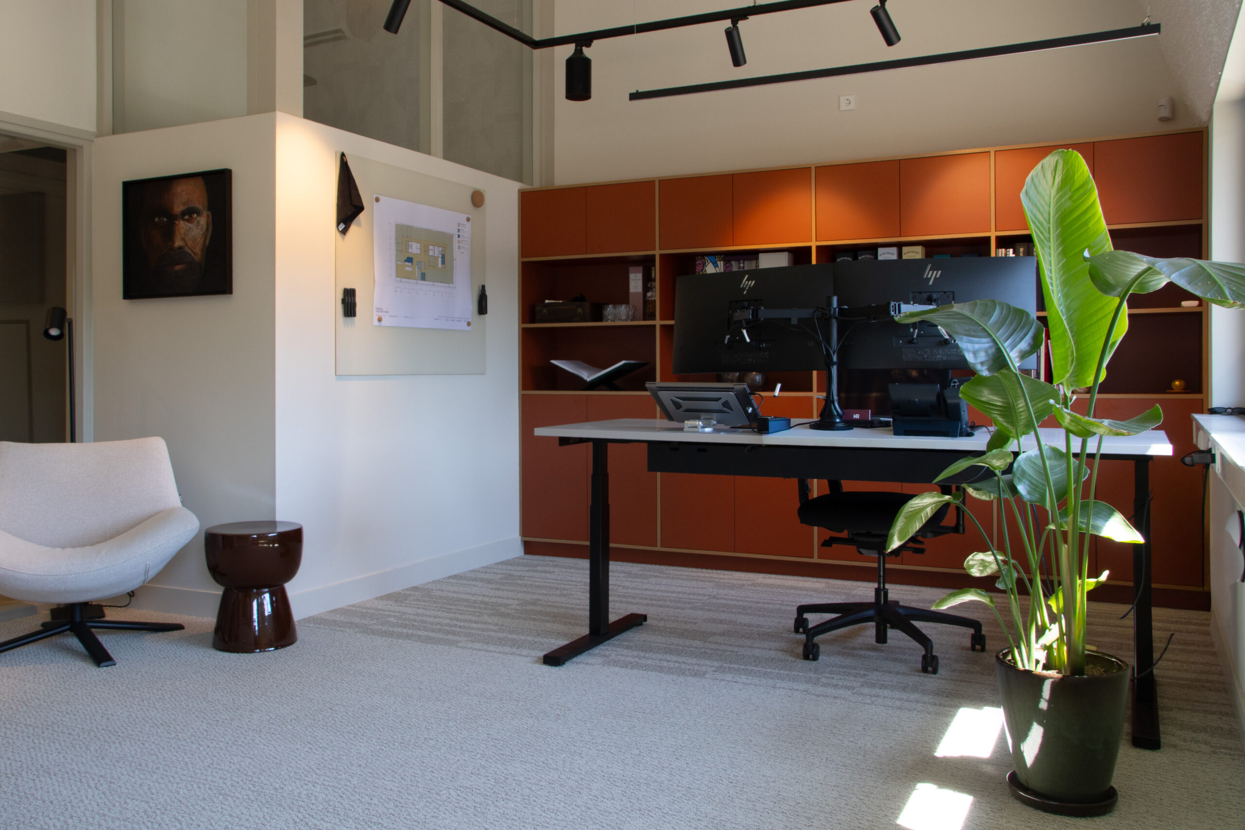 Van werkplaats naar showroom en kantoor bij Klift Roest 8
